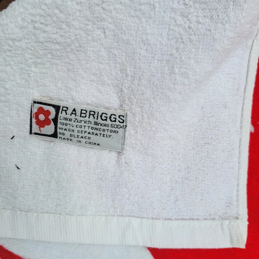 Vintage R.A. Briggs NOT! Graphic Beach Towel 90s Pop Culture White Red Cotton‎